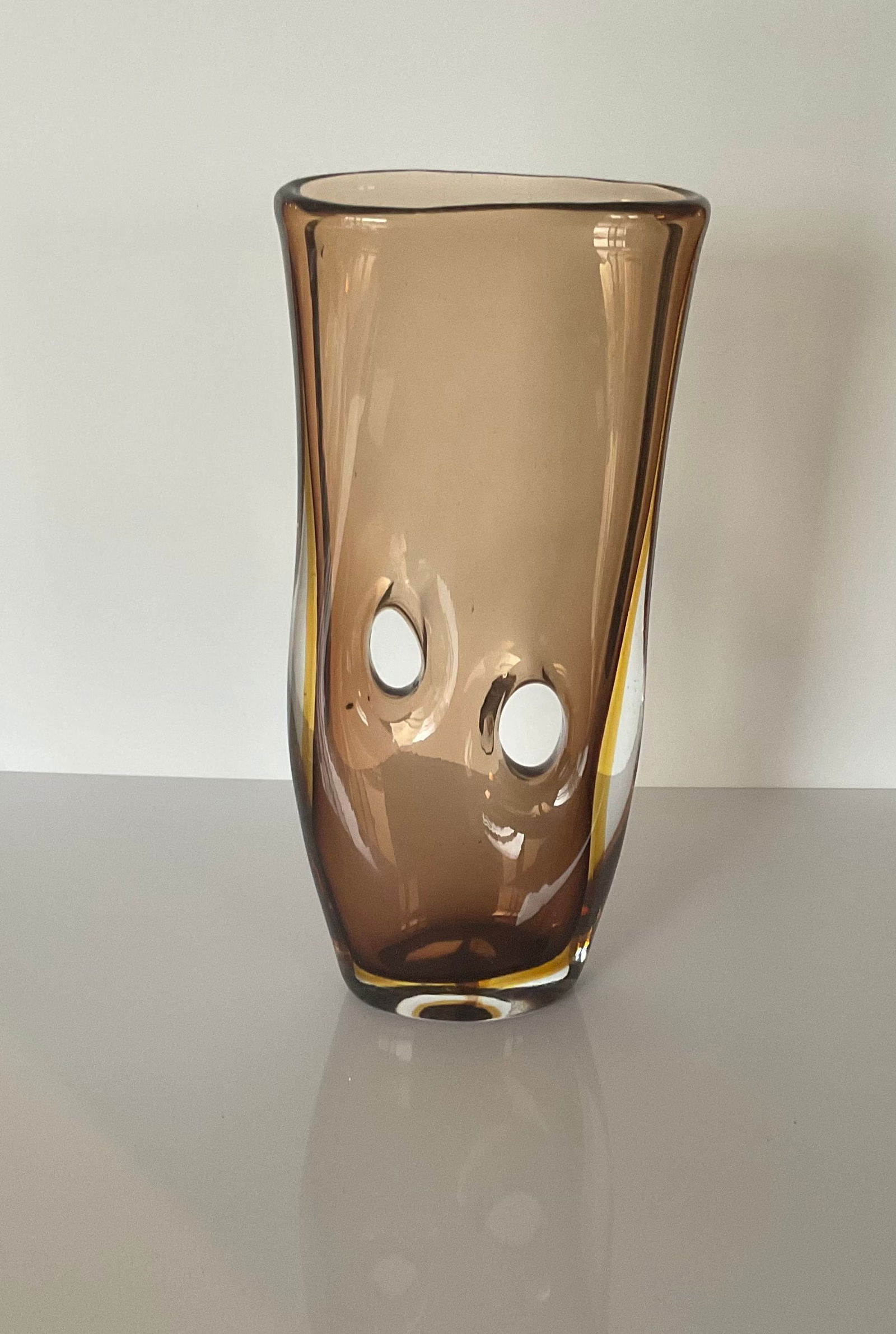 Fulvio Bianconi Model 4520 Forato vase Venini circa 1950's (1 of 4)