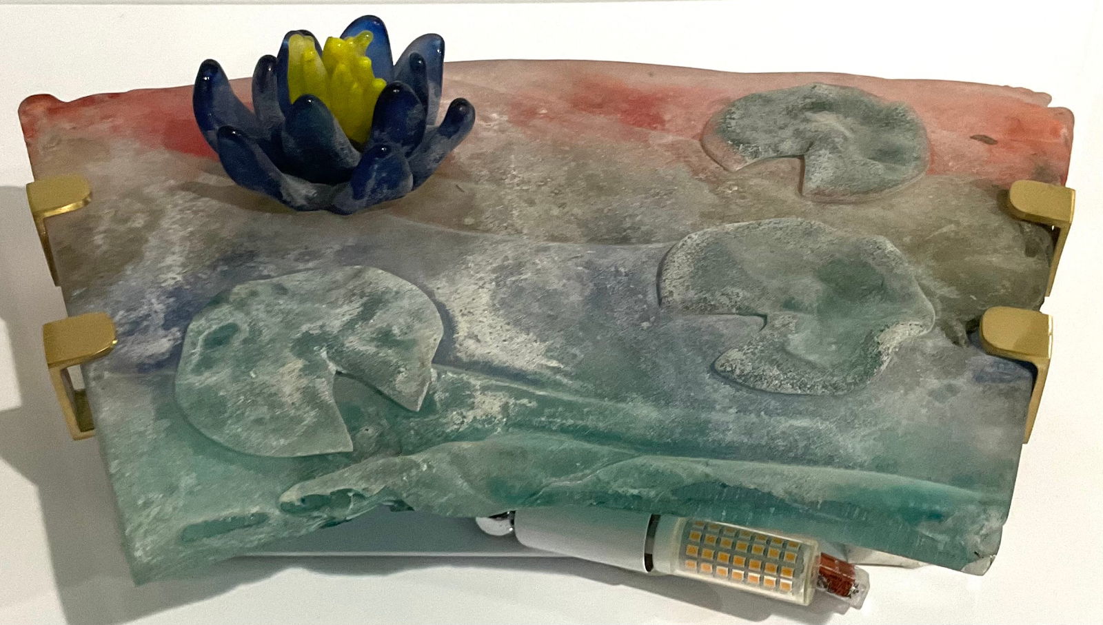 Cenedese Murano art glass Rare scavo sconce with applied flower decoration: Cenedese Murano art glass Rare scavo sconce with applied flower decoration