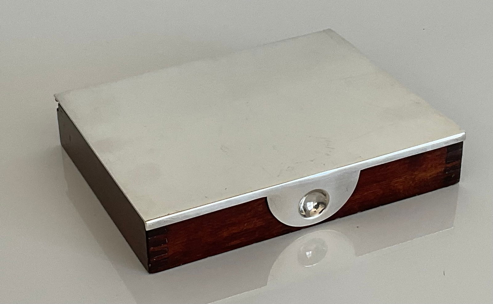 TANE Sterling and Rosewood Signed Box weighing a total of 938 grams: TANE Sterling and Rosewood Signed Box weighing a total of 938 grams