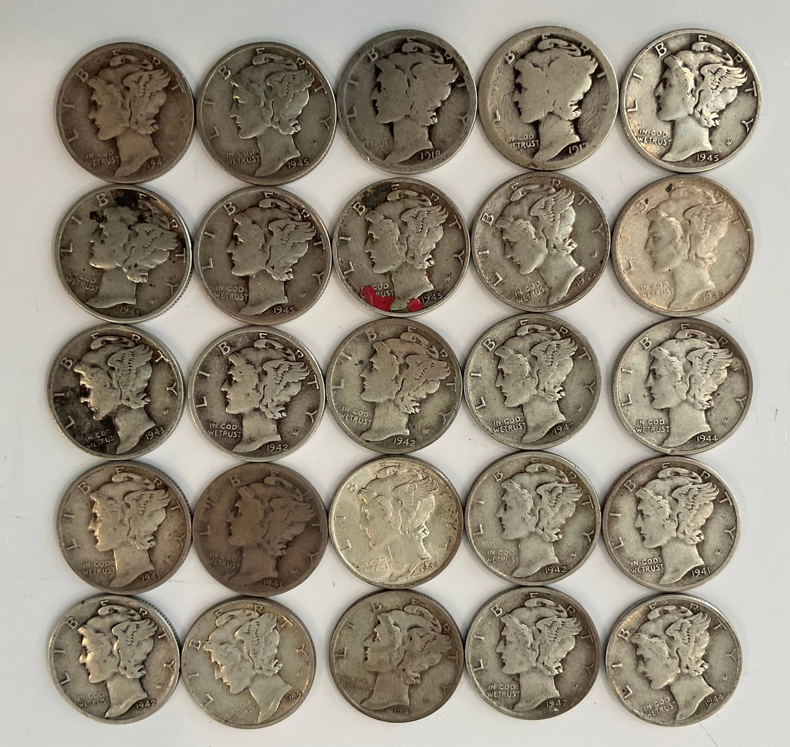Group of 25 Mercury Dimes: Group of 25 Mercury Dimes