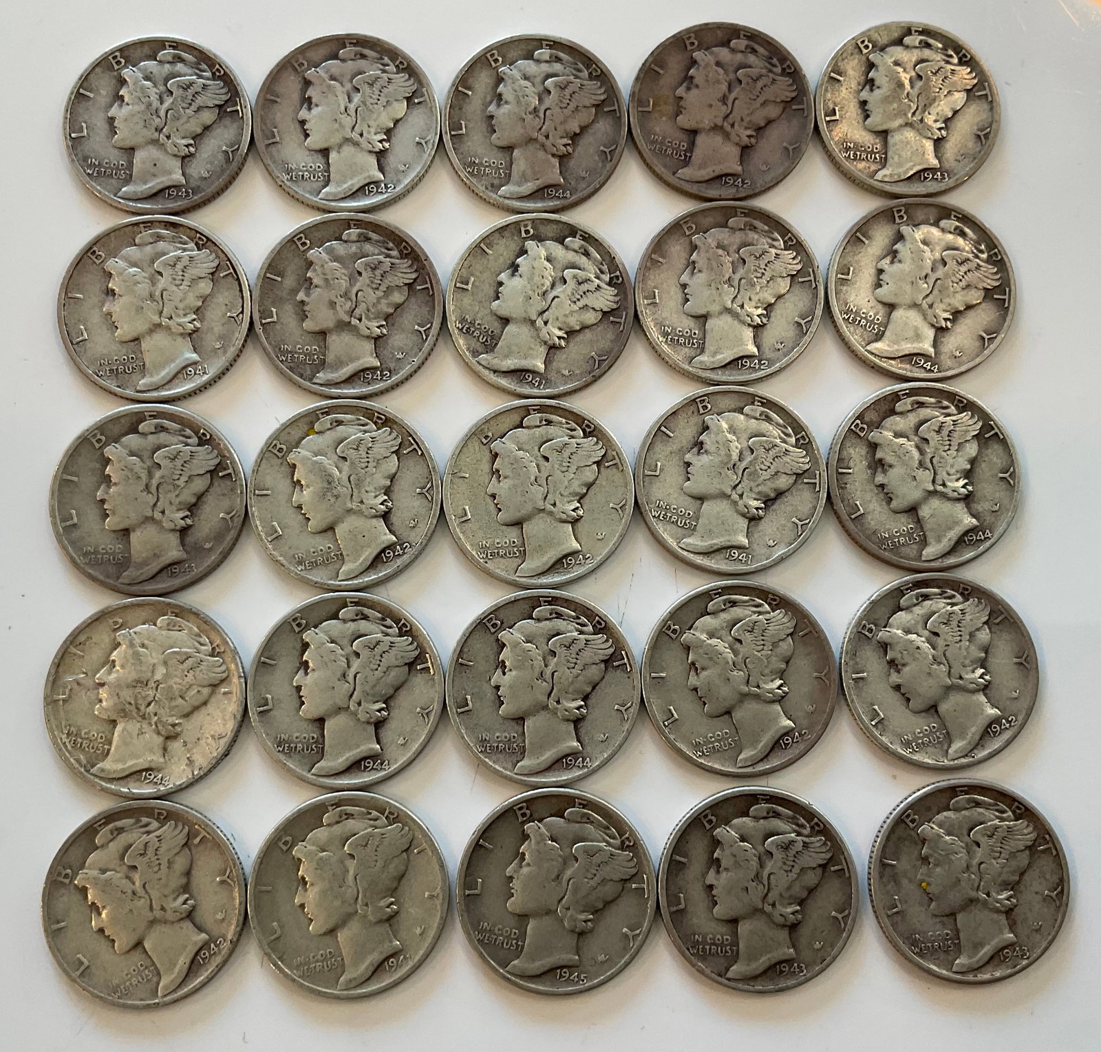 Group of 25 Mercury Dimes: Group of 25 Mercury Dimes