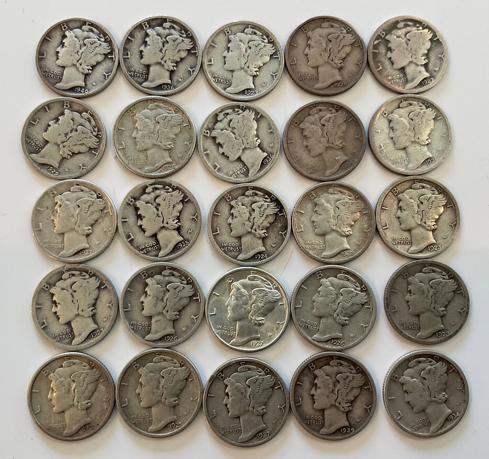 Group of 25 Mercury Dimes: Group of 25 Mercury Dimes