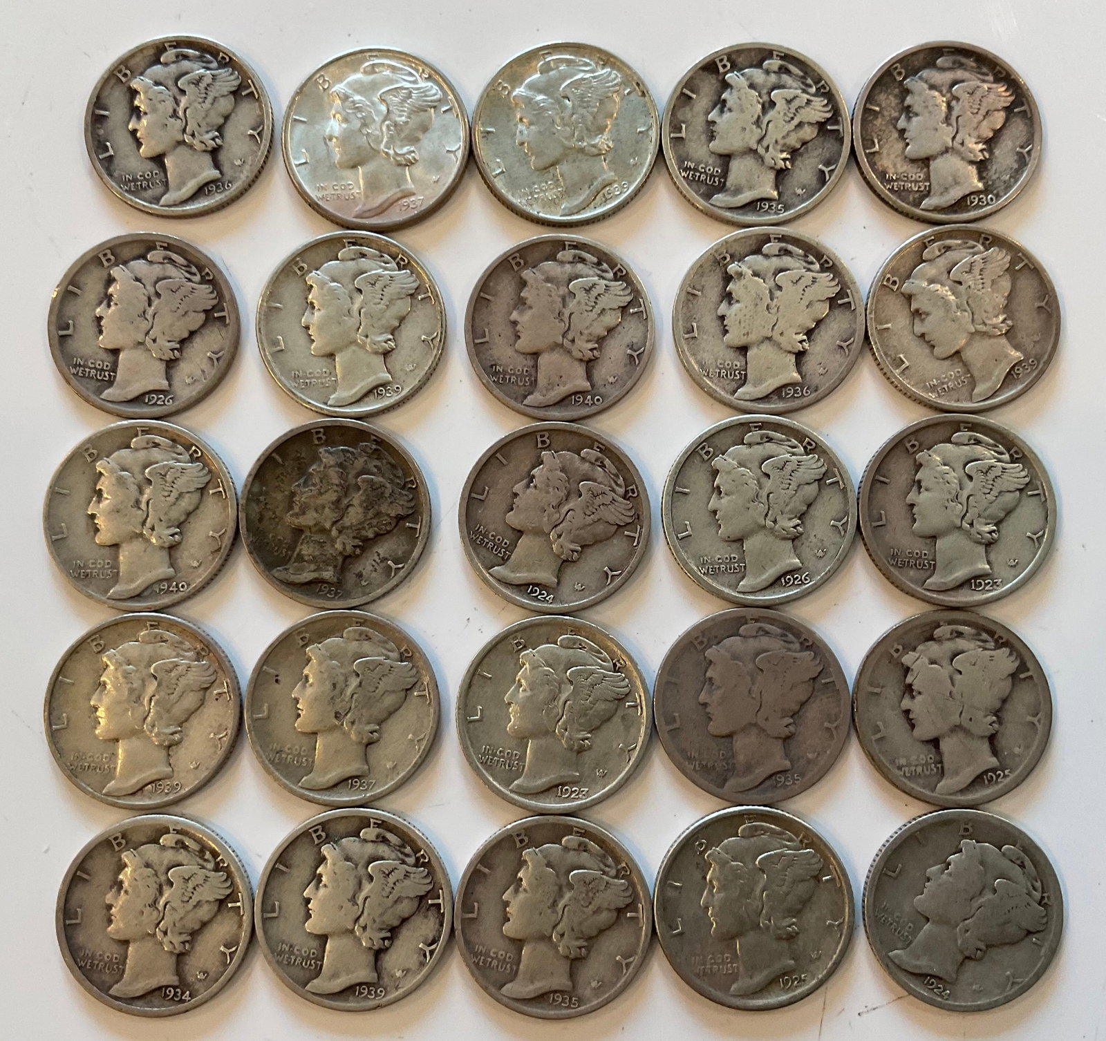 Group of 25 Mercury Dimes (1 of 1)
