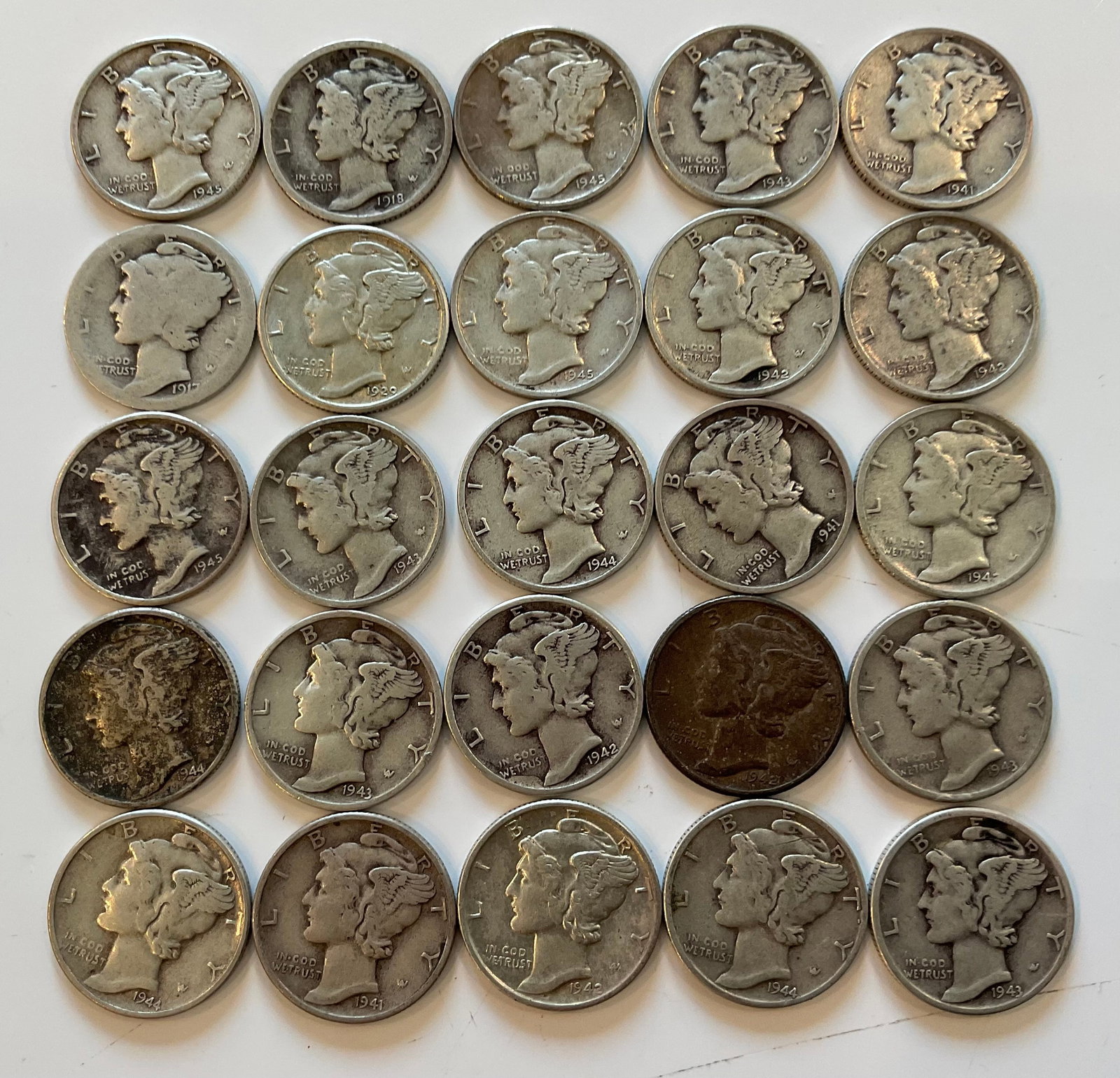 Group of 25 Mercury Dimes: Group of 25 Mercury Dimes