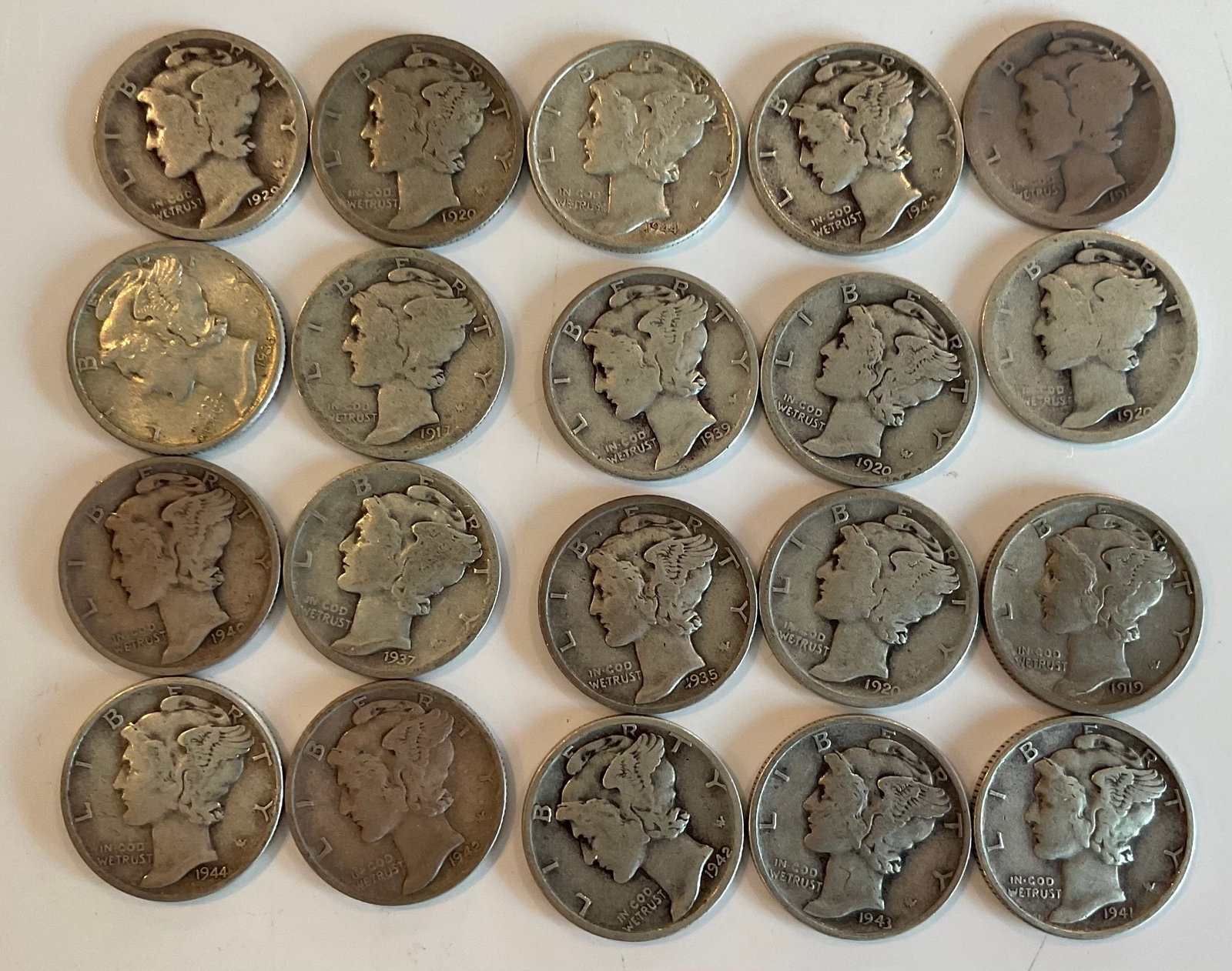 Group of 20 Mercury Dimes: Group of 20 Mercury Dimes