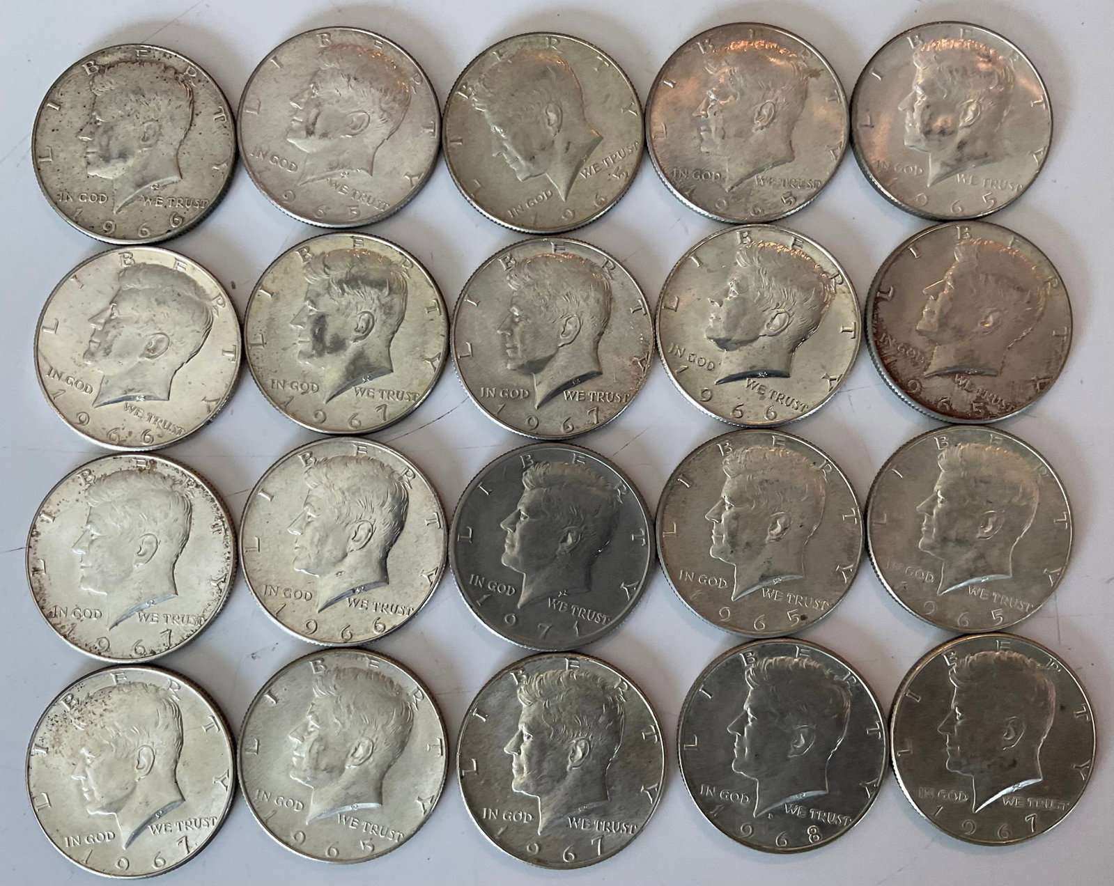 Assorted group of 20 Kennedy half dollars 40 percent silver: Assorted group of 20 Kennedy half dollars 40 percent silver