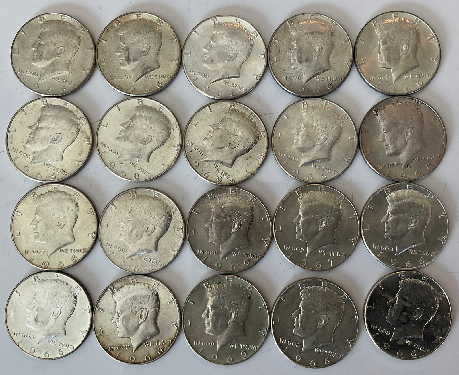 Assorted group of 20 Kennedy half dollars 40 percent silver: Assorted group of 20 Kennedy half dollars 40 percent silver