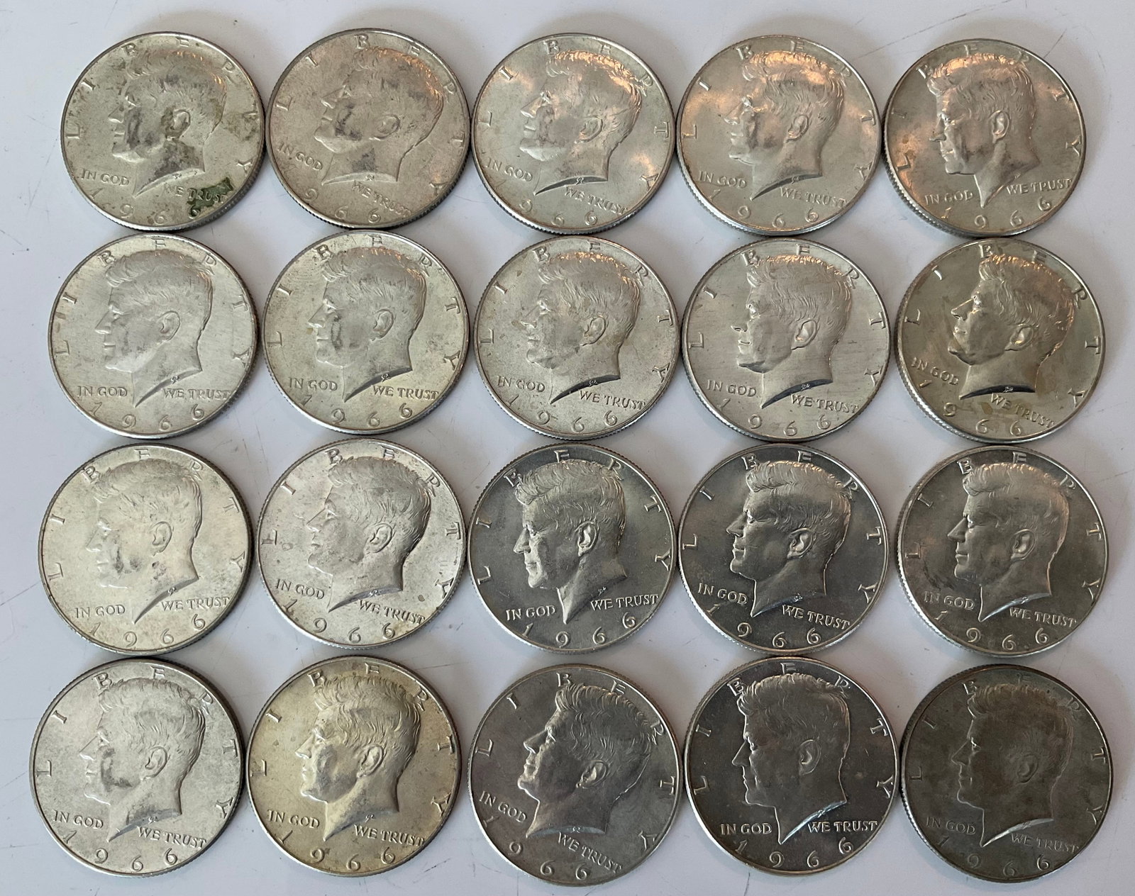 Assorted group of 20 Kennedy half dollars 40 percent silver: Assorted group of 20 Kennedy half dollars 40 percent silver