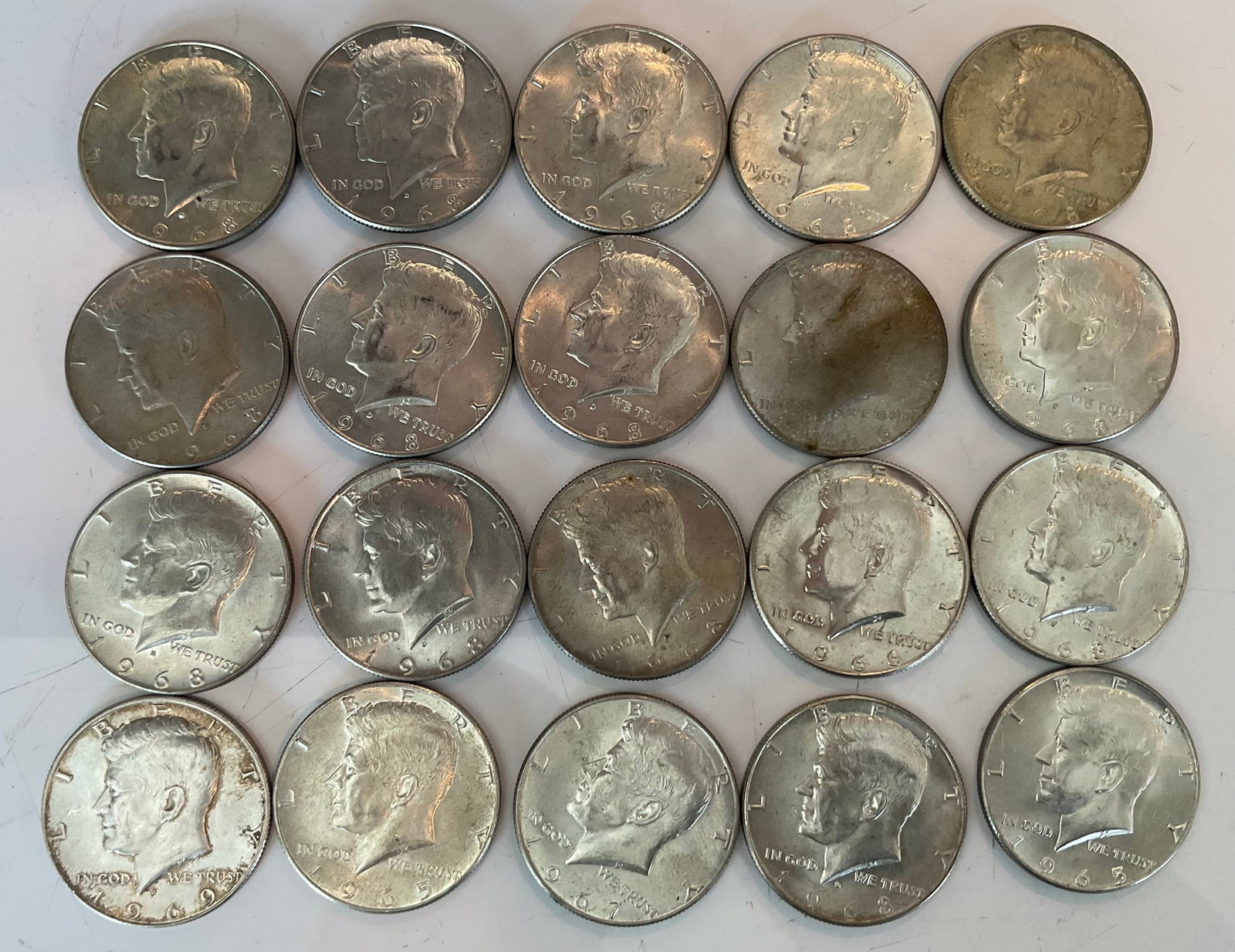 Assorted group of 20 Kennedy half dollars 40 percent silver: Assorted group of 20 Kennedy half dollars 40 percent silver