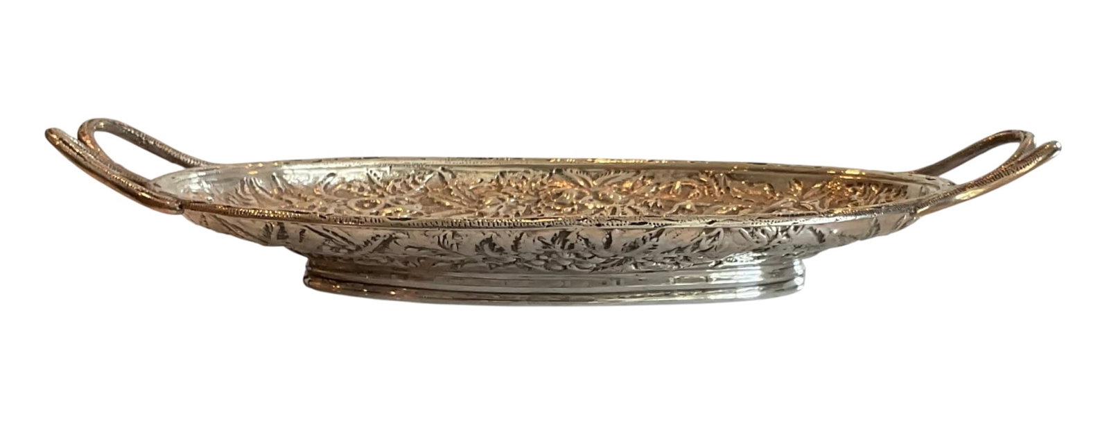 S Kirk and Son Sterling silver signed bowl: S Kirk and Son Sterling silver signed bowl. Engraved initials in bowl bottom. Weight 381 grams. 12.24 troy ounces.