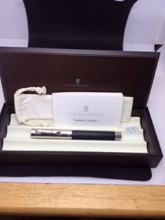 Graf von Faber Castell: Graf von Faber Castell No-100-006-15 classic dark brown, BH-750, two-tone "M" nib