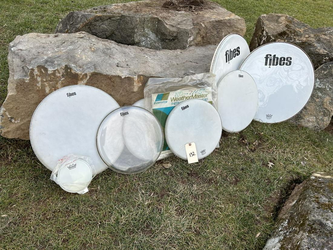 7 Fibes, 1 Remo, 1 Ludwig Drum Heads: NOS, various sizes