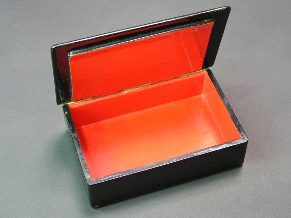 RUSSIAN LACQUER DECORATED HINGED RECTANGULAR BOX - 2