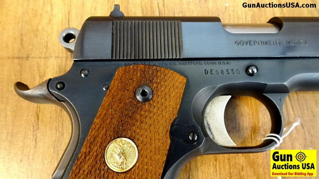 Colt DELTA ELITE-GOVERNMENT MODEL 10 MM DELTA Pistol.: Colt DELTA ELITE-GOVERNMENT MODEL 10 MM DELTA Pistol. Very Good. 5" Barrel. Shiny Bore, Tight Action Features Polished Flats and Matt Rounds, 3 Dot Combat Sights, Solid Trigger, Flat Main Spring Housi