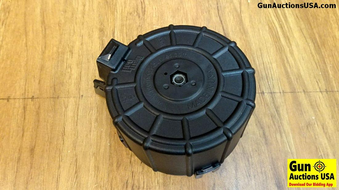Pro Mag 12 Ga. Drum Mag. Excellent Condition. One 12: Pro Mag 12 Ga. Drum Mag. Excellent Condition. One 12 Round Drum Mag, for a Saiga Shotgun . (42786)
