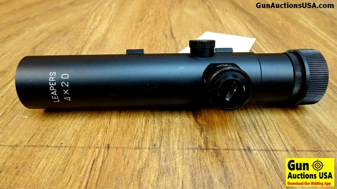 Leapers NB05012000 Scope. Excellent Condition. 4x20: Leapers NB05012000 Scope. Excellent Condition. 4x20 Cross Hair Reticle, Aluminum Body. . (42816)