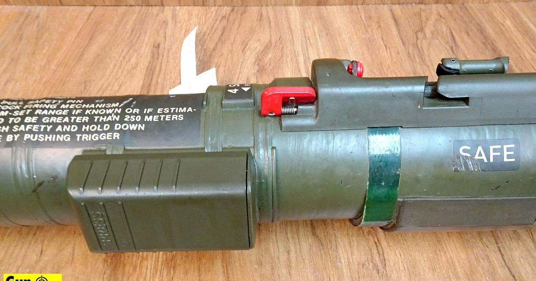 U.S. NAVY AT4 Inert Launcher. Very Good. Fiberglass: U.S. NAVY AT4 Inert Launcher. Very Good. Fiberglass Firing Tube that is Discarded After Firing the Single Round in which it was Issued. . Anti-Tank SN:R5T028 (43702) NO FFL REQUIRED