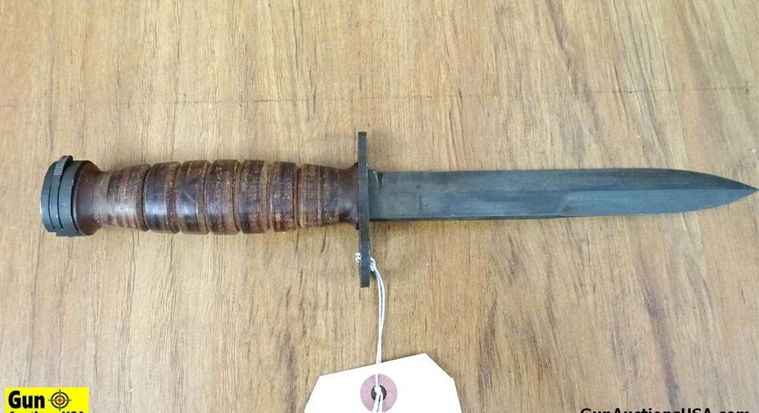 30 Carbine COLLECTOR'S Bayonet. Excellent Condition. 30 Carbine Bayonet, 6.5" Blade and 11.25": 30 Carbine COLLECTOR'S Bayonet. Excellent Condition. 30 Carbine Bayonet, 6.5" Blade and 11.25" Overall with Leather Handle. . (54533)