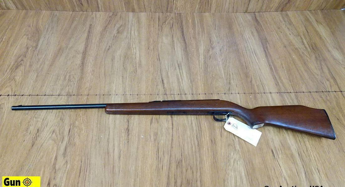 Remington 580 .22 LR Bolt Action Rifle. Needs Repair. 24" Barrel. This Single Shot is Missing the: Remington 580 .22 LR Bolt Action Rifle. Needs Repair. 24" Barrel. This Single Shot is Missing the Bolt and Appears to have something Lodged in the Barrel. This Will Require Some Gun Smithing Skills. .