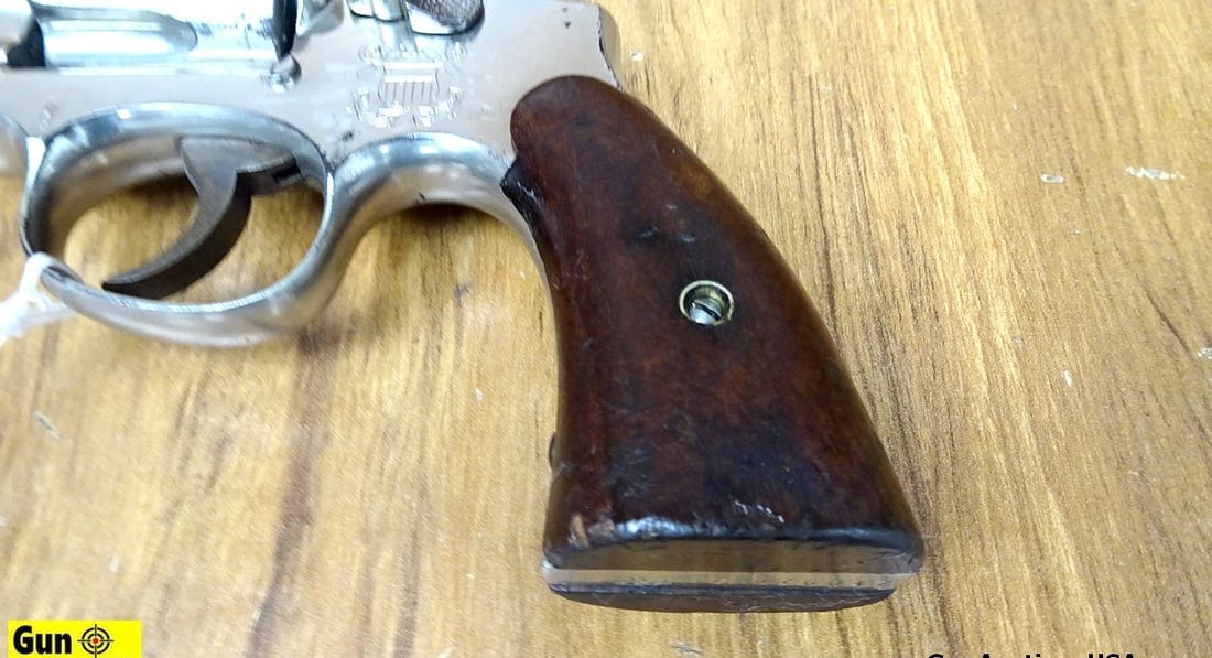 S&W US NAVY .38 Cal. US NAVY Revolver. Good Condition . 4" Barrel. Shiny Bore, Tight Action US NAVY: S&W US NAVY .38 Cal. US NAVY Revolver. Good Condition . 4" Barrel. Shiny Bore, Tight Action US NAVY M&P Revolver, Factory Nickel, Mechanically True and Tight. NAVY Logo Stamped on Left Side of Frame, 