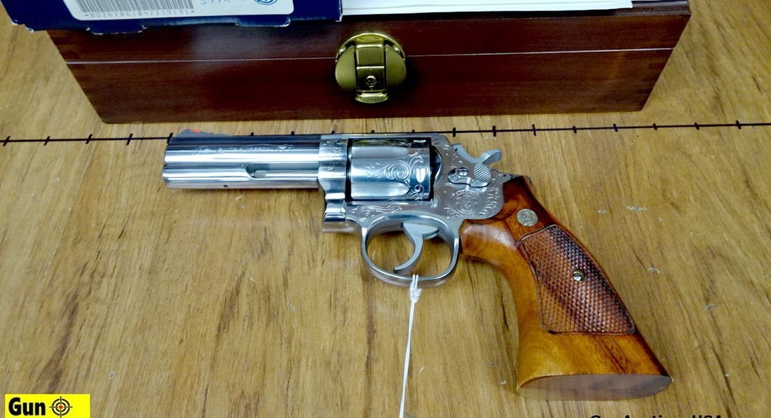 S&W 686-3 .357 MAGNUM Appears Unfired Revolver. Good Condition. 4 1/8" Barrel. Shiny Bore, Tight: S&W 686-3 .357 MAGNUM Appears Unfired Revolver. Good Condition. 4 1/8" Barrel. Shiny Bore, Tight Action 1 of 394! Beautiful Scrolling, Right Side Of Barrel Engraved " Florida Highway Patrol, 1939, 15t