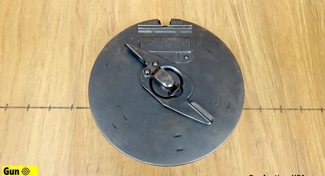 Auto Ordinance Corp. .45 Auto Drum Mag. Excellent . TYPE L, 50 Rd Drum Magazine for Thompson Model,: Auto Ordinance Corp. .45 Auto Drum Mag. Excellent . TYPE L, 50 Rd Drum Magazine for Thompson Model, 1928 . (67076)
