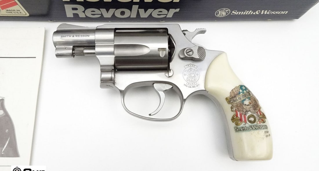 S&W 60-7 .38 S&W SPL Revolver. Excellent. 1 7/8" Barrel. Shiny Bore, Tight Action 5 Shot Fluted Cyli: S&W 60-7 .38 S&W SPL Revolver. Excellent. 1 7/8" Barrel. Shiny Bore, Tight Action 5 Shot Fluted Cylinder, Stainless Steel Construction, DA/SA, GORGEOUS Polymer Grips with American Eagle's on Both Side
