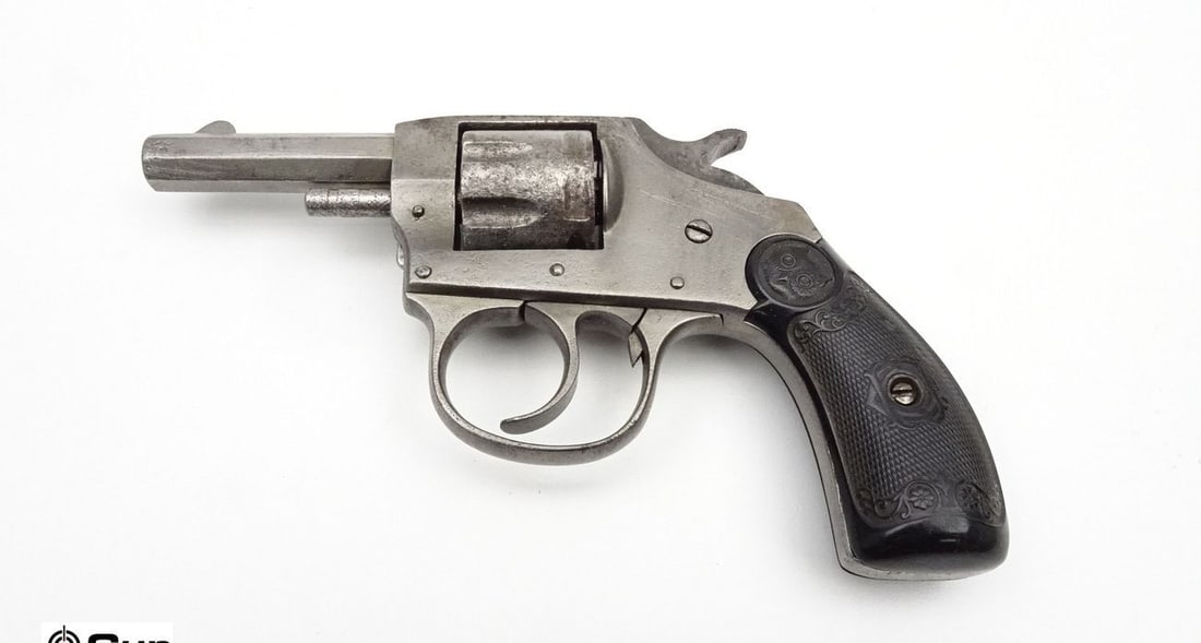 IVER JOHNSON 1900 .32 CAL Revolver. Needs Repair . 2.25" Barrel. Front Blade Sight, Notch Rear Hamme: IVER JOHNSON 1900 .32 CAL Revolver. Needs Repair . 2.25" Barrel. Front Blade Sight, Notch Rear Hammer Sight, 7 Shot Fluted Cylinder, DA/SA, Black Polymer Checkered Grips, Bluing is Worn off, Needs Rep