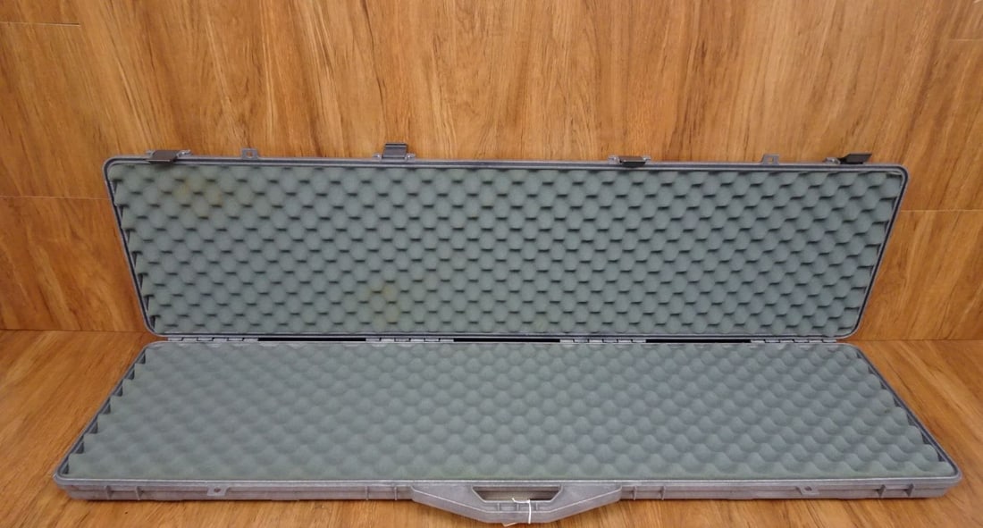 Local Pickup Only, Contico Padded Rifle Case..(67500) Auction