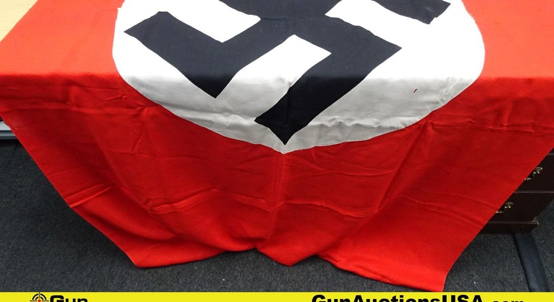 Flag. Excellent. A Near Mint 4' 8" x 9' 3" Vintage Nazi Flag.. (68916): Flag. Excellent. A Near Mint 4' 8" x 9' 3" Vintage Nazi Flag.. (68916)