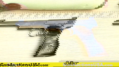 COLT THE WOODSMAN .22 LR MATCH TARGET Pistol. Very Good. 6 5/8" Barrel. Shiny Bore, Tight Action