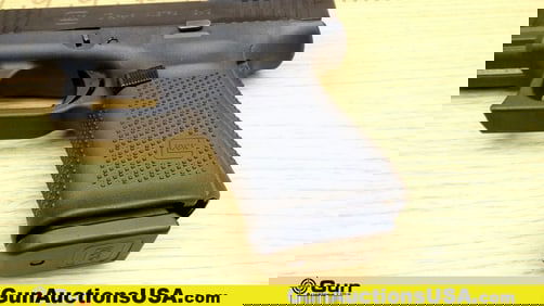 Glock 19 9X19 Pistol. Excellent. 4" Barrel. Shiny Bore, Tight Action Semi Auto Features AmeriGLO H3