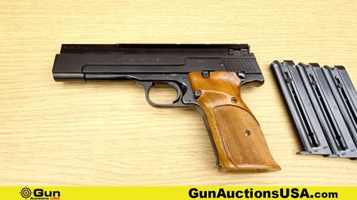 S&W 41 .22 LR TARGET Pistol. Very Good. 5.5" Barrel. Shiny Bore, Tight Action Semi Auto Features a