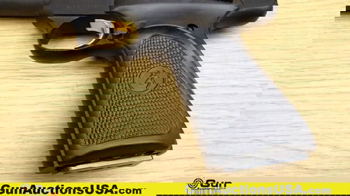 BROWNING ARMS CO BUCK MARK .22 LR Pistol. Very Good. 5 7/8" Barrel. Shiny Bore, Tight Action Semi