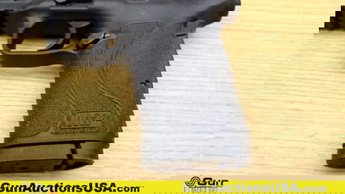 S&W M&P 380 SHIELD EZ .380 AUTO Pistol. Excellent. 3.5" Barrel. Shiny Bore, Tight Action Semi Auto