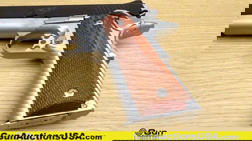 Kimber CUSTOM II 45ACP Pistol. Excellent. 5" Barrel. Shiny Bore, Tight Action Semi Auto This