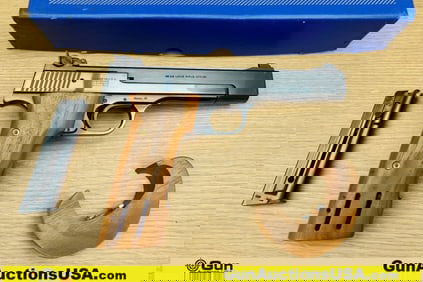 Smith & Wesson 41 .22 LR Pistol. Excellent. 5.5" Barrel. Shiny Bore, Tight Action Semi Auto Features