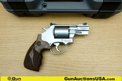 Smith & Wesson 686-6 PERFORMANCE CENTER 357 MAGNUM Revolver. Like New. 2.5" Barrel. This finely