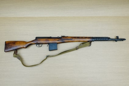 TULA SVT 40 7.62 x 54r COLLECTOR'S Rifle. Very Good. 26 7/8" Barrel. Shiny Bore, Tight Action Semi