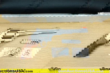 Smith & Wesson 629-8 PC HUNTER .44 MAGNUM Revolver. Excellent. 8.25" Barrel. Shiny Bore, Tight