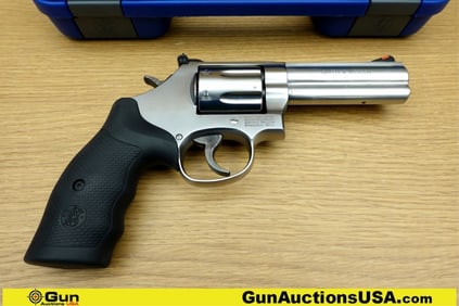 Smith & Wesson 686-6 .357 MAGNUM Revolver. Like New. 4" Barrel. It's a true legend in the world of