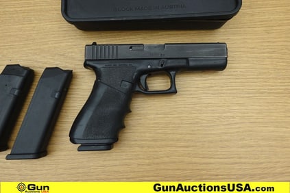 Glock 17 9X19 Pistol. Very Good. 4.5" Barrel. Shiny Bore, Tight Action Semi Auto Features a