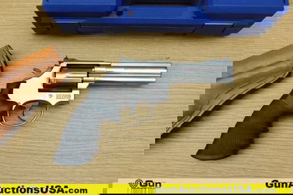 S&W 686-4 .357 MAGNUM Revolver. Very Good. 4" Barrel. Shiny Bore, Tight Action Features Fixed Hi-Viz