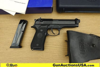 BERETTA 92FS 9X19 Pistol. Excellent. 5" Barrel. Shiny Bore, Tight Action Semi Auto Features a Black