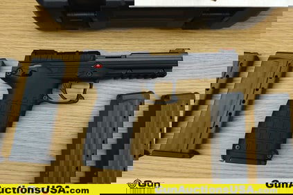 KEL-TEC PMR-30 .22 WMR Pistol. Excellent. 4.25" Barrel. Shiny Bore, Tight Action Semi Auto Features