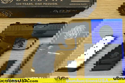 BERETTA APX A1 CARRY 9X19 Pistol. Very Good. 3" Barrel. Shiny Bore, Tight Action Semi Auto Compact