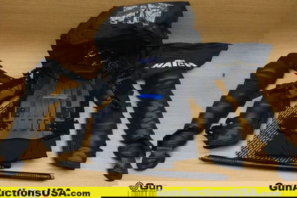 HATCH G3 Swat RIOT BAG. Very Good. Giant SWAT BAG, with RIOT FULL BODY ARMOR, with Riot Baton, Knee