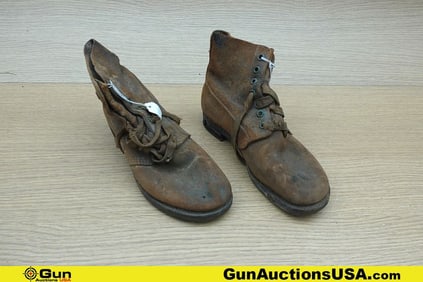 U.S. WWI COLLECTOR'S Trench Boots . Good Condition. U.S. WWI Pershing Trench Boots. . (76565)