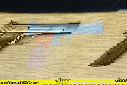 S&W 41 .22 LR Pistol. Very Good. 5.5" Barrel. Shiny Bore, Tight Action Semi Auto Features Fixed