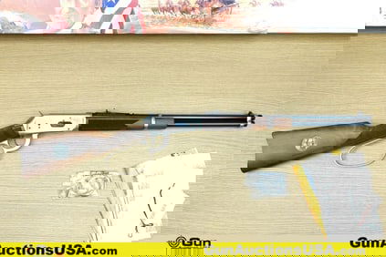 Winchester 94 JOHN WAYNE COMMEMERATIVE .32-40 WIN Rifle. Like New. 18"